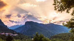 Ancient paths and trails in greece